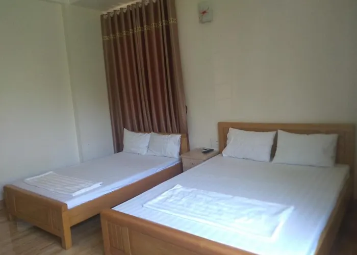 Gate Tuan Chau Hotel *