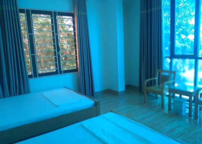 Gate Tuan Chau Hotel