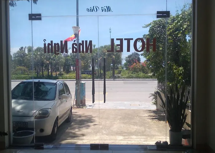 Gate Tuan Chau Hotel *
