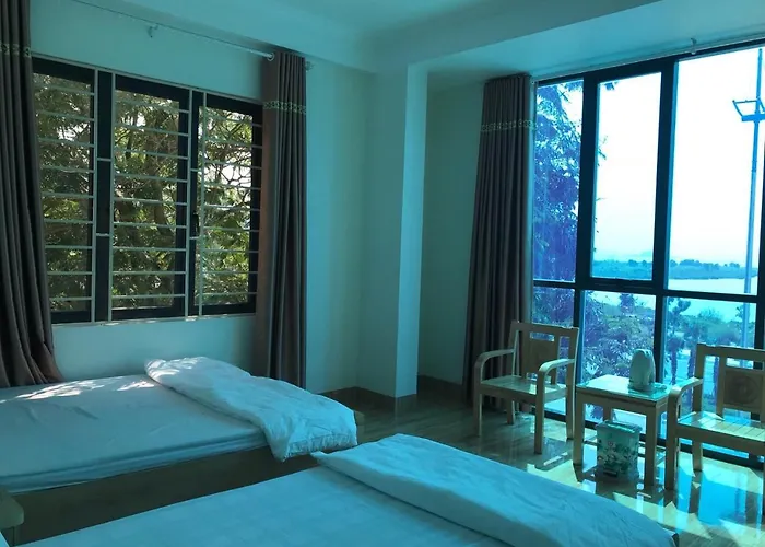Gate Tuan Chau Hotel