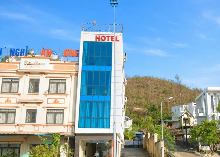 Gate Tuan Chau * Ha Long