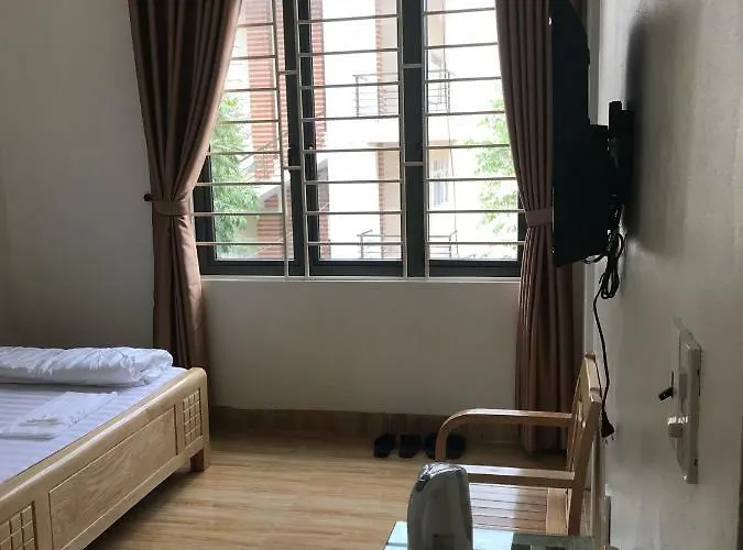 Gate Tuan Chau Hotel *